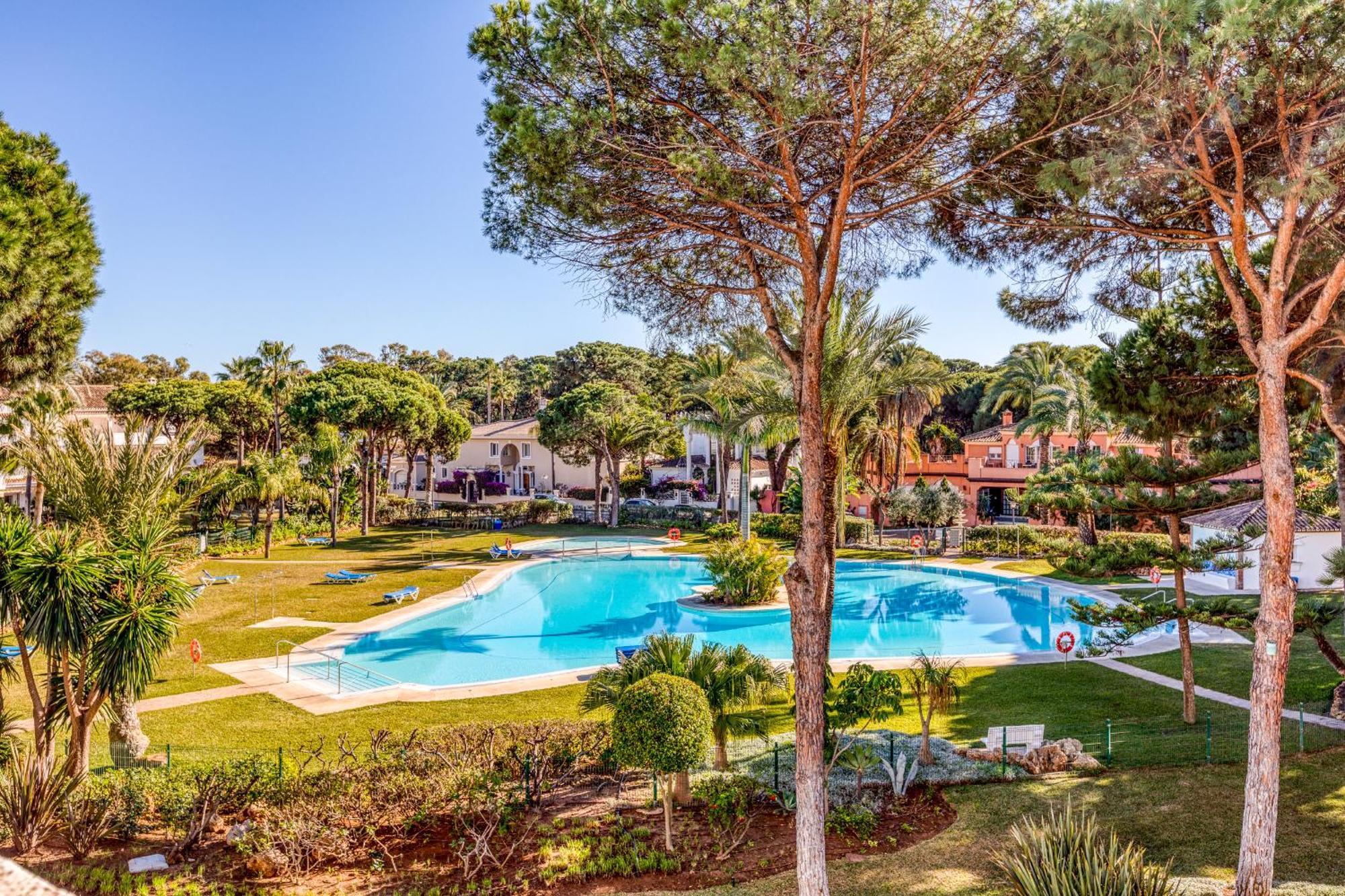 Life El Presidente Penthouse Pool View Apartamento Estepona Exterior foto