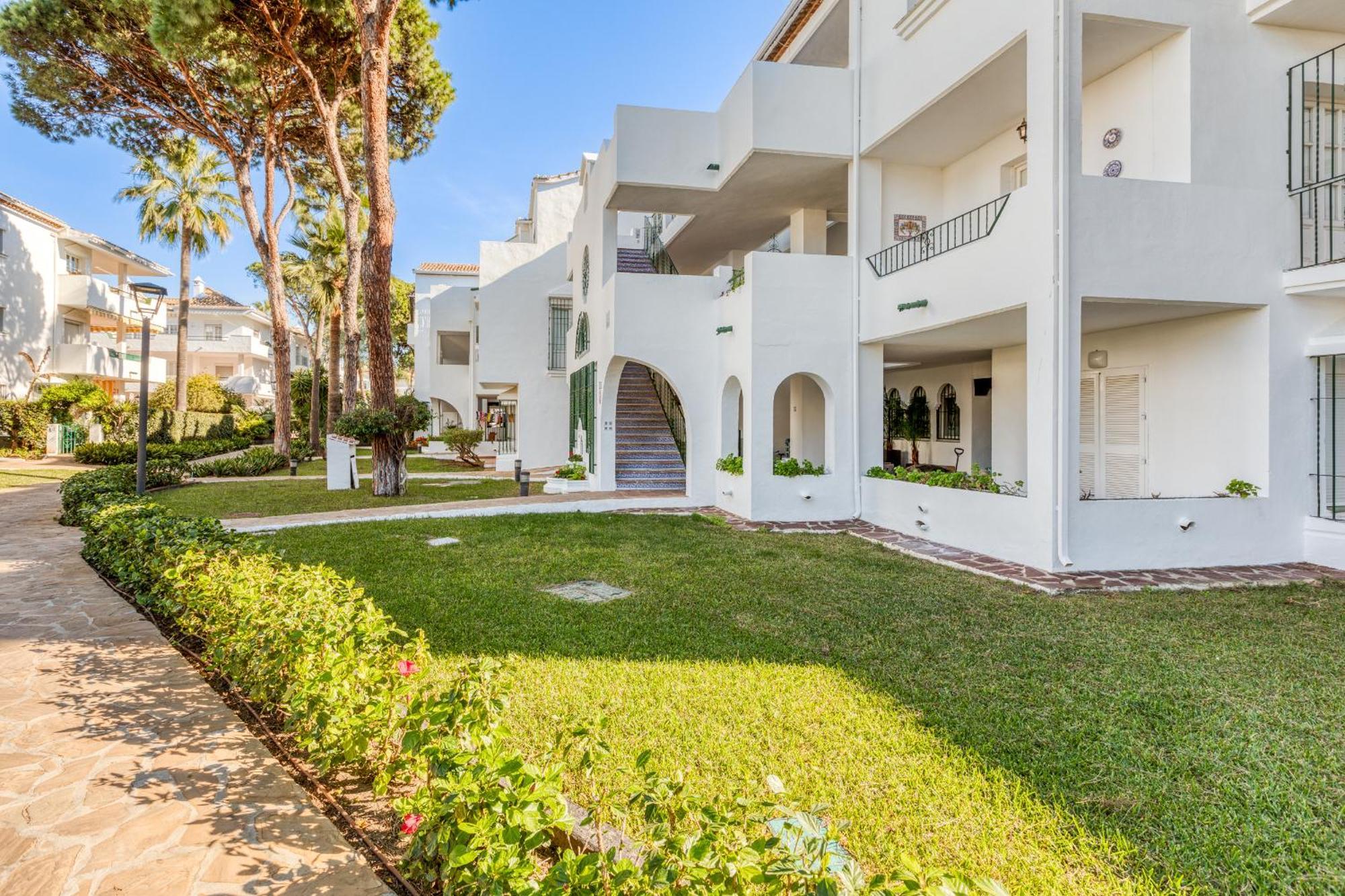 Life El Presidente Penthouse Pool View Apartamento Estepona Exterior foto